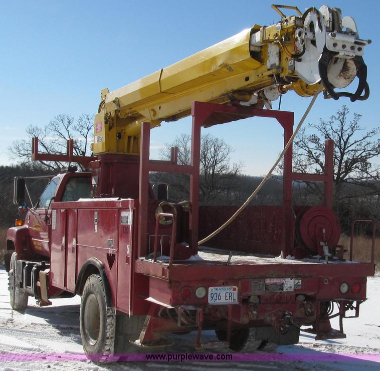 image for item G2216 1997 GMC C7500 digger derrick truck