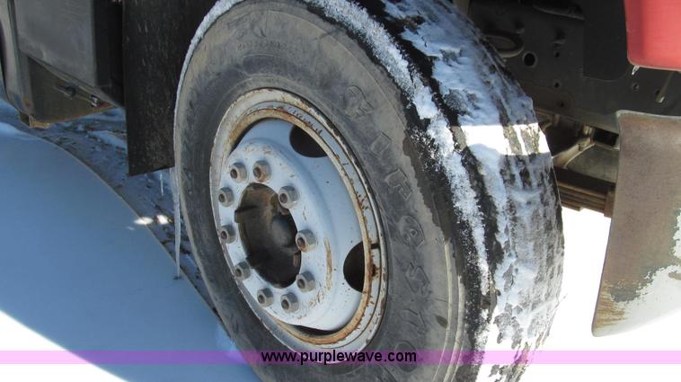 image for item G2216 1997 GMC C7500 digger derrick truck