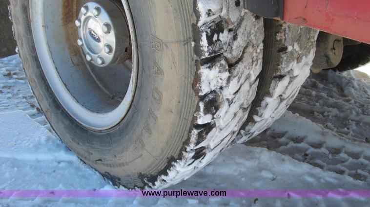 image for item G2216 1997 GMC C7500 digger derrick truck