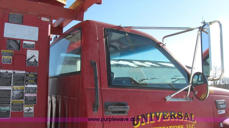 image for item G2216 1997 GMC C7500 digger derrick truck