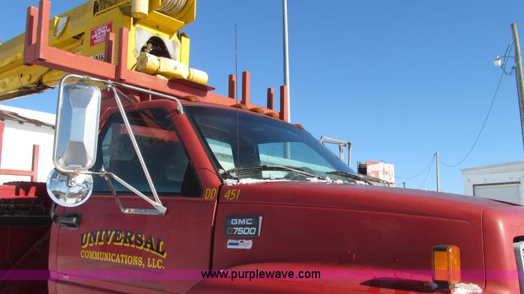 image for item G2216 1997 GMC C7500 digger derrick truck