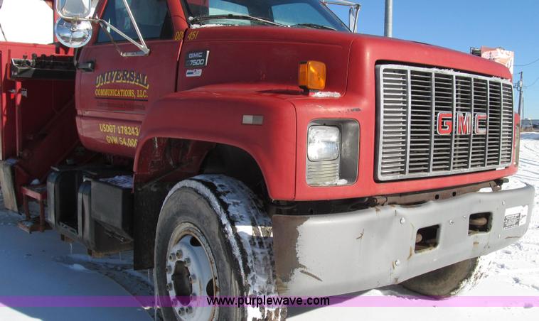 image for item G2216 1997 GMC C7500 digger derrick truck