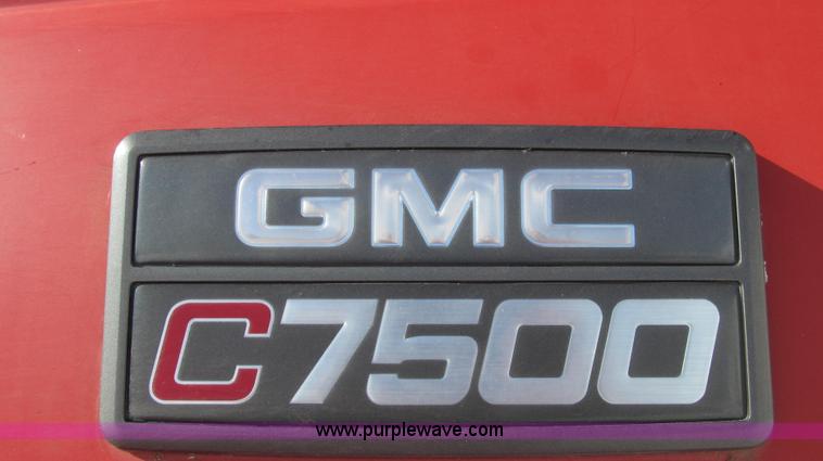 image for item G2216 1997 GMC C7500 digger derrick truck