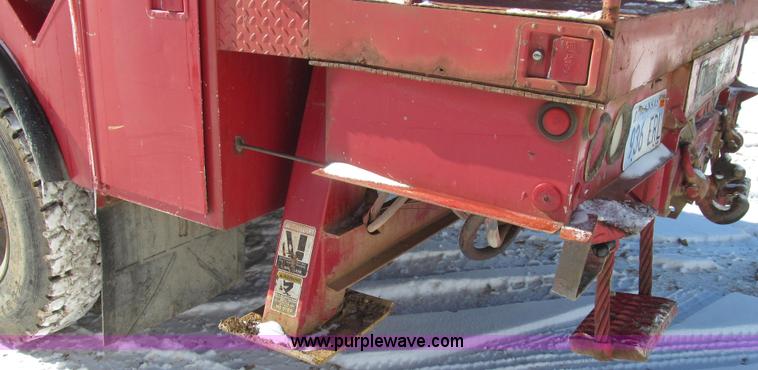 image for item G2216 1997 GMC C7500 digger derrick truck