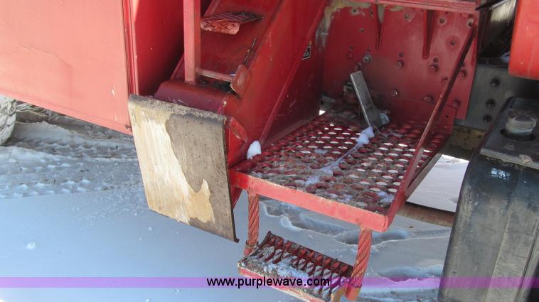 image for item G2216 1997 GMC C7500 digger derrick truck