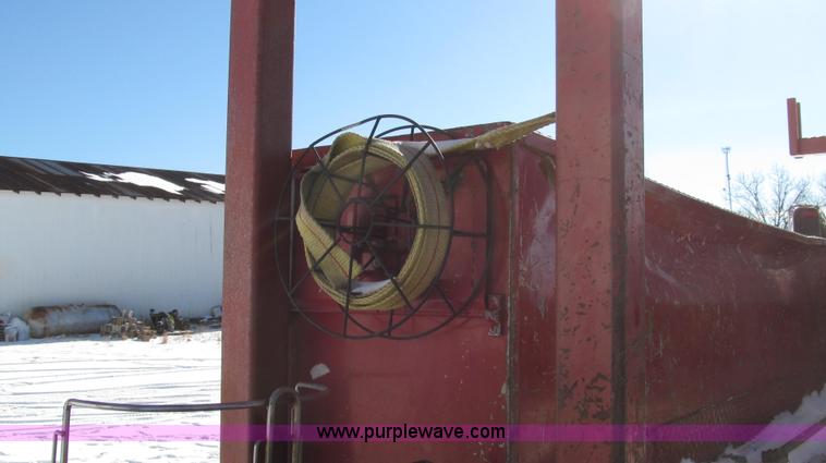 image for item G2216 1997 GMC C7500 digger derrick truck