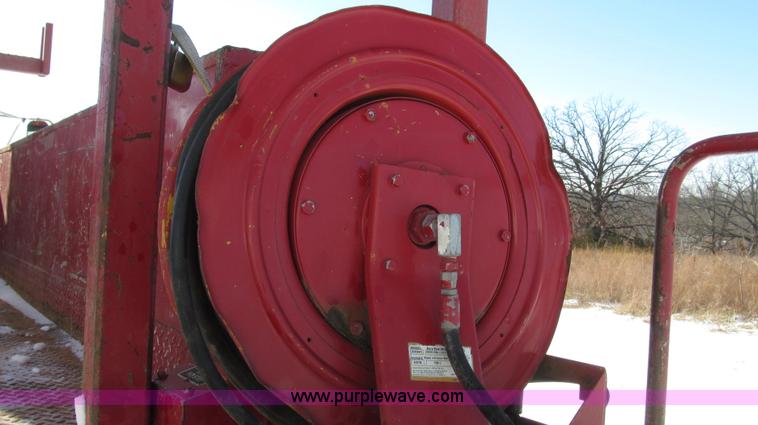 image for item G2216 1997 GMC C7500 digger derrick truck