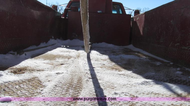 image for item G2216 1997 GMC C7500 digger derrick truck