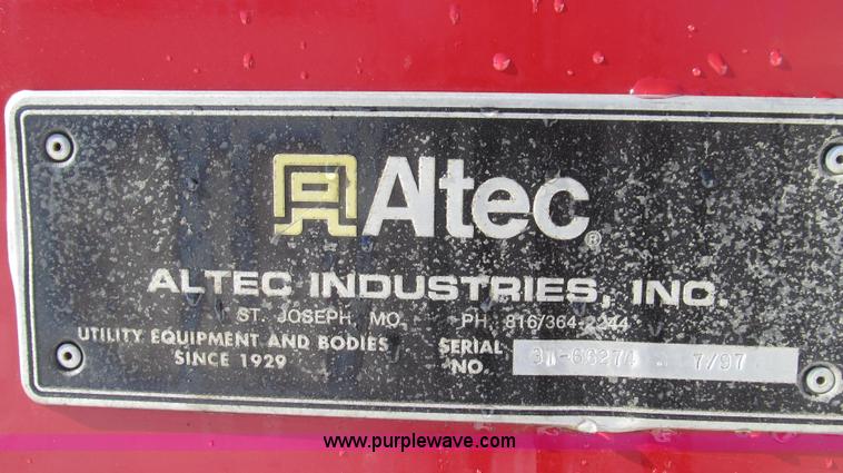 image for item G2216 1997 GMC C7500 digger derrick truck