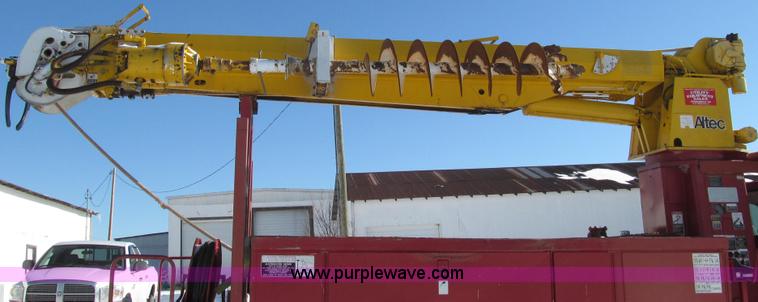 image for item G2216 1997 GMC C7500 digger derrick truck