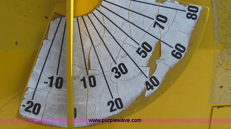 image for item G2216 1997 GMC C7500 digger derrick truck