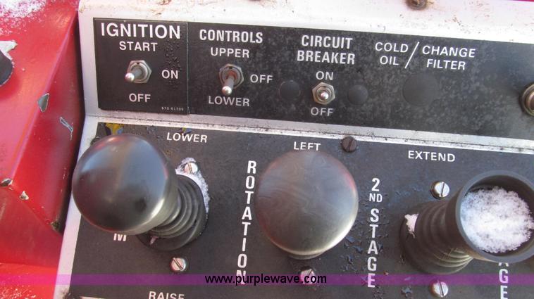 image for item G2216 1997 GMC C7500 digger derrick truck