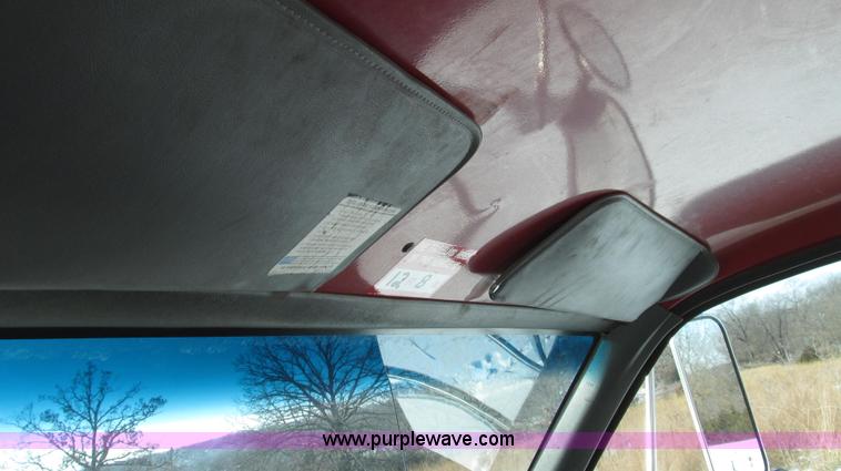 image for item G2216 1997 GMC C7500 digger derrick truck