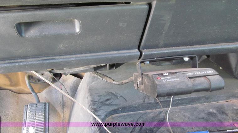 image for item G2216 1997 GMC C7500 digger derrick truck