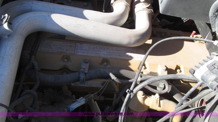 image for item G2216 1997 GMC C7500 digger derrick truck