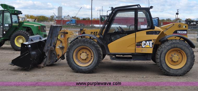 image for item G6192 2005 Caterpillar TH330B telehandler