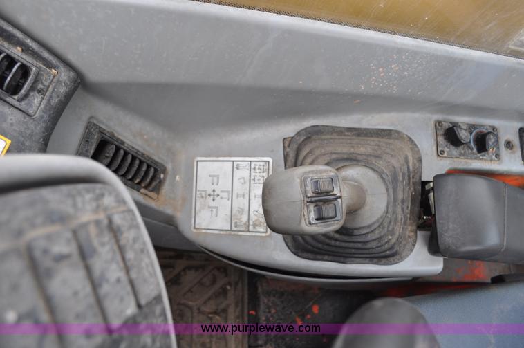 image for item G6192 2005 Caterpillar TH330B telehandler