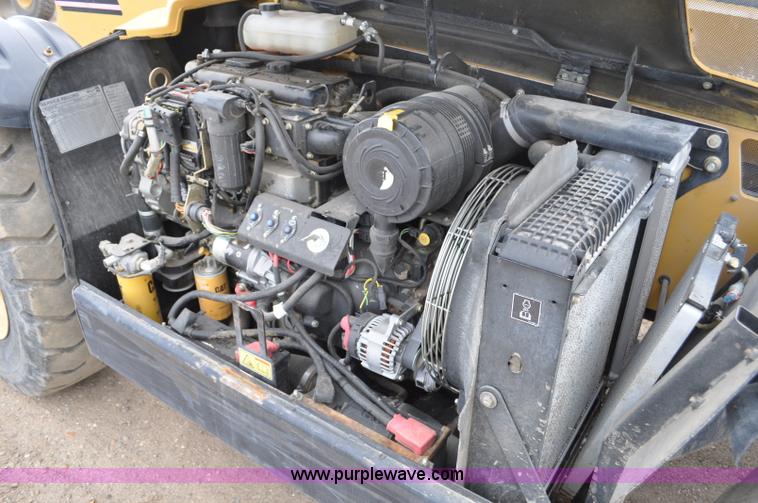 image for item G6192 2005 Caterpillar TH330B telehandler