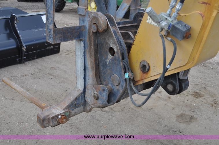 image for item G6192 2005 Caterpillar TH330B telehandler