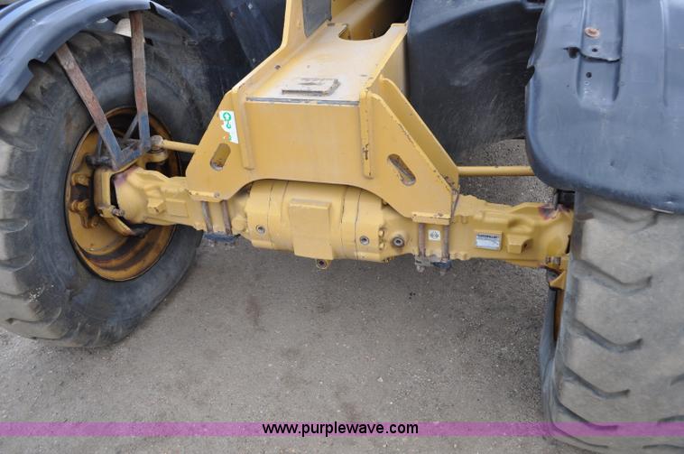 image for item G6192 2005 Caterpillar TH330B telehandler