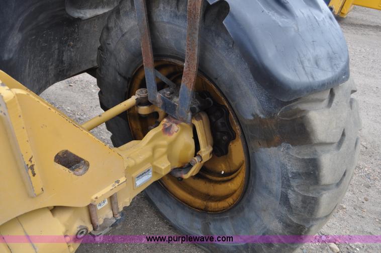 image for item G6192 2005 Caterpillar TH330B telehandler