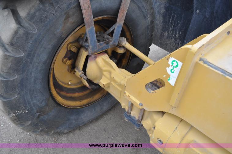image for item G6192 2005 Caterpillar TH330B telehandler
