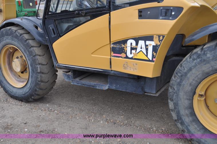 image for item G6192 2005 Caterpillar TH330B telehandler