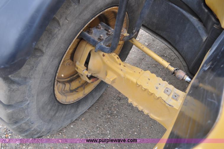 image for item G6192 2005 Caterpillar TH330B telehandler