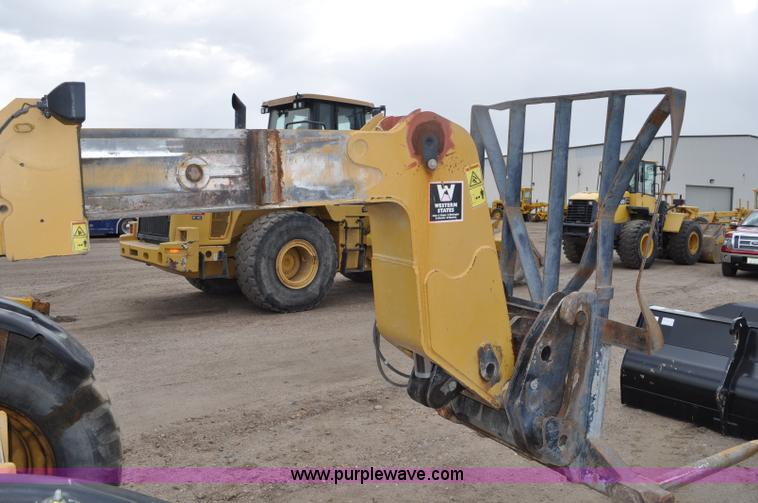 image for item G6192 2005 Caterpillar TH330B telehandler