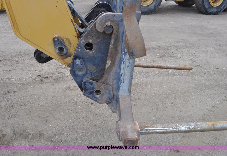 image for item G6192 2005 Caterpillar TH330B telehandler