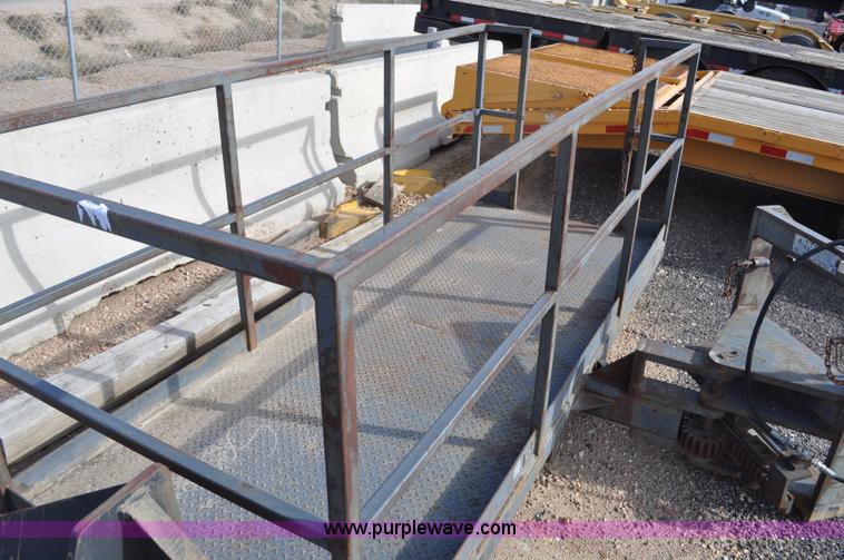 image for item G6192 2005 Caterpillar TH330B telehandler