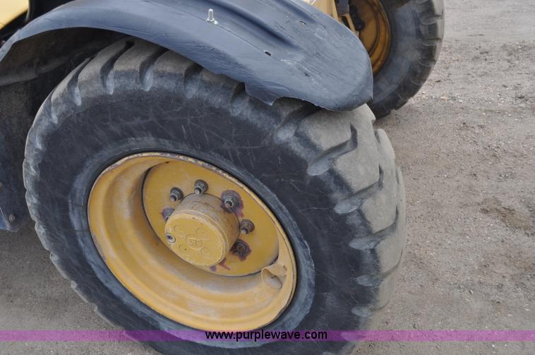 image for item G6192 2005 Caterpillar TH330B telehandler