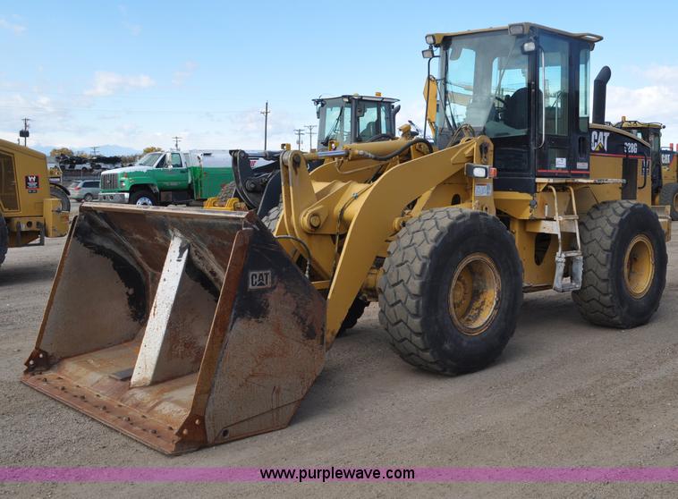 image for item G6194 2001 Caterpillar 928G wheel loader