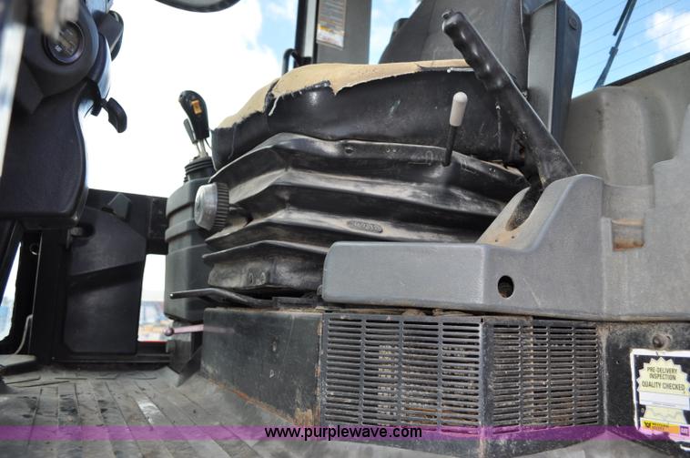 image for item G6194 2001 Caterpillar 928G wheel loader