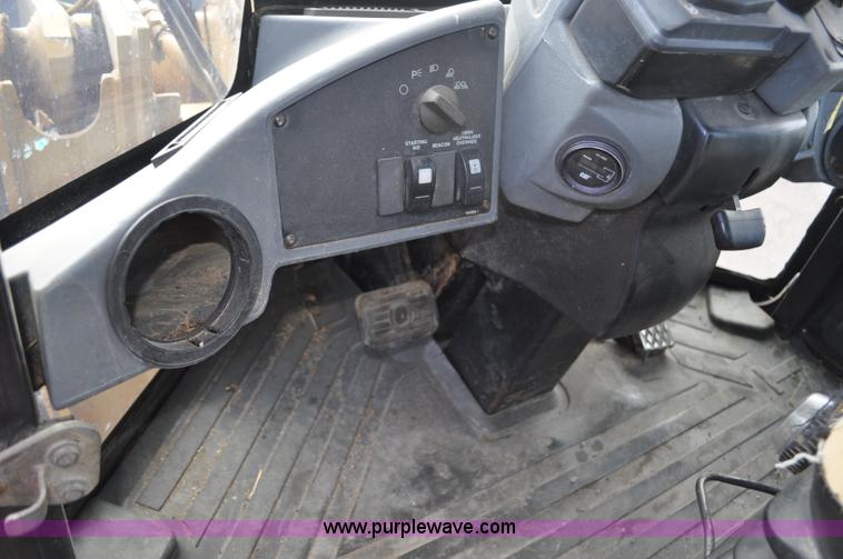 image for item G6194 2001 Caterpillar 928G wheel loader