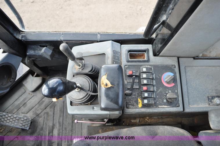 image for item G6194 2001 Caterpillar 928G wheel loader