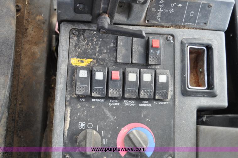 image for item G6194 2001 Caterpillar 928G wheel loader