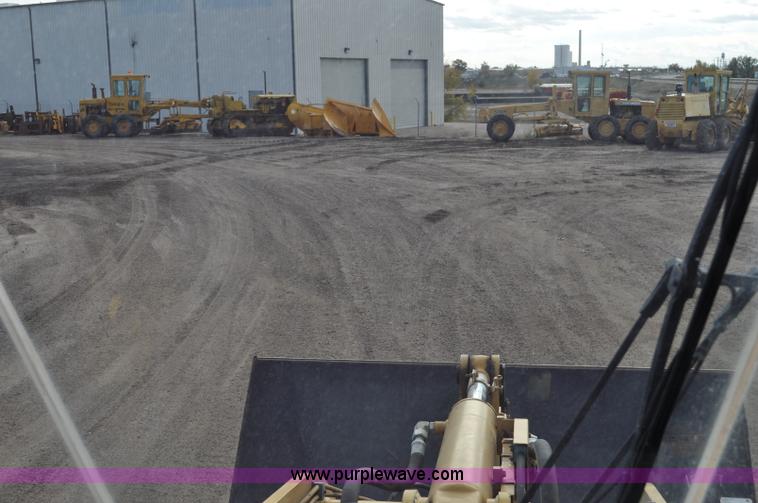 image for item G6194 2001 Caterpillar 928G wheel loader