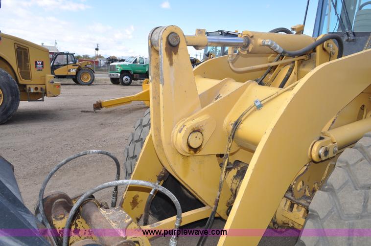 image for item G6194 2001 Caterpillar 928G wheel loader