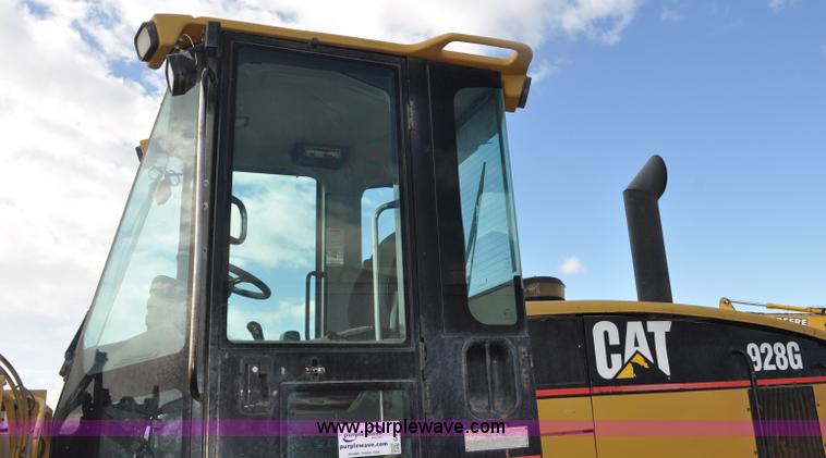 image for item G6194 2001 Caterpillar 928G wheel loader