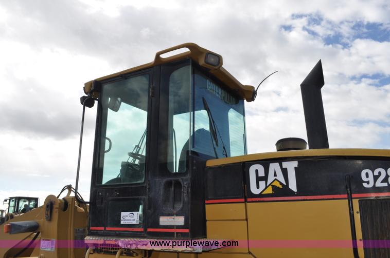 image for item G6194 2001 Caterpillar 928G wheel loader