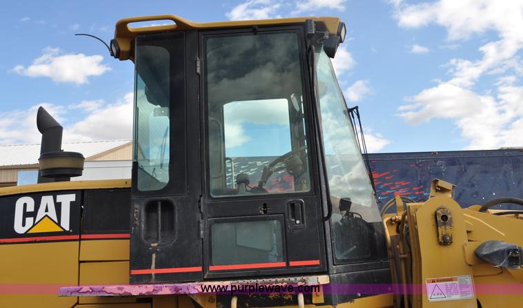 image for item G6194 2001 Caterpillar 928G wheel loader