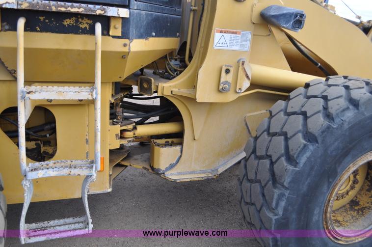 image for item G6194 2001 Caterpillar 928G wheel loader