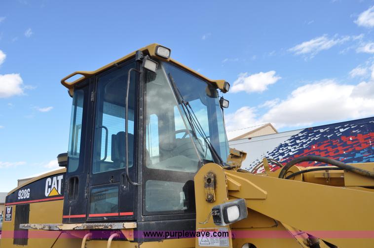 image for item G6194 2001 Caterpillar 928G wheel loader