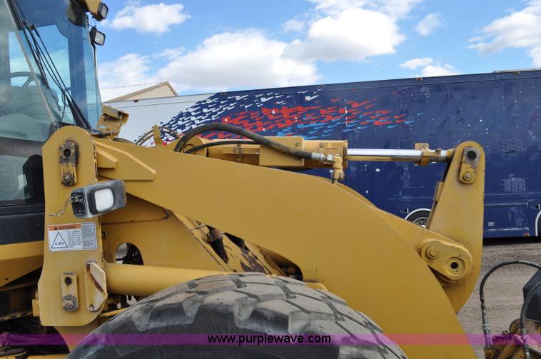 image for item G6194 2001 Caterpillar 928G wheel loader