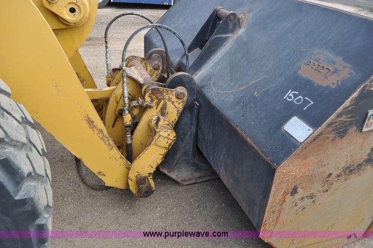 image for item G6194 2001 Caterpillar 928G wheel loader
