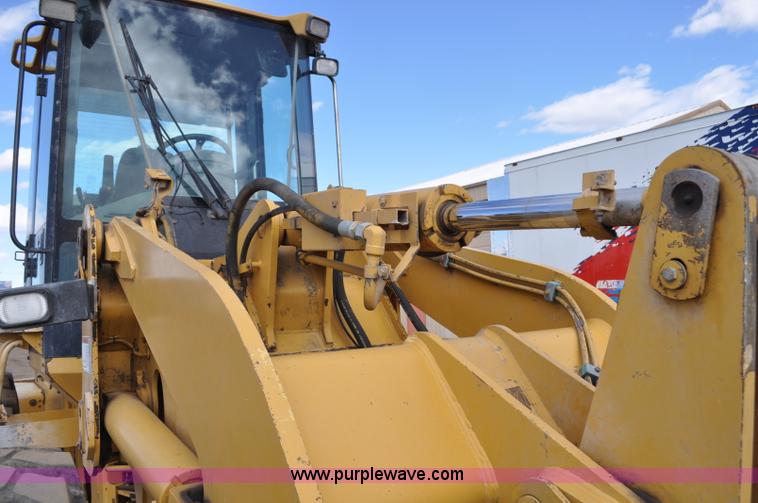 image for item G6194 2001 Caterpillar 928G wheel loader