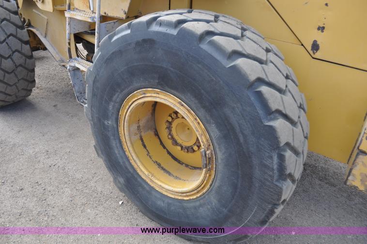 image for item G6194 2001 Caterpillar 928G wheel loader