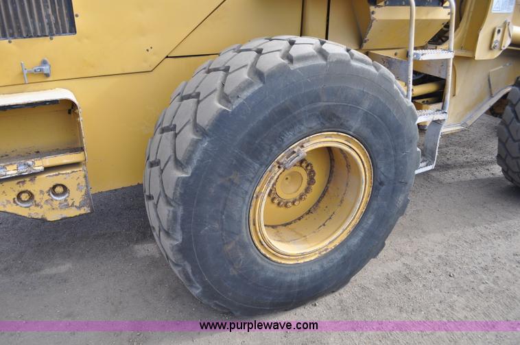 image for item G6194 2001 Caterpillar 928G wheel loader