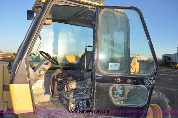 image for item G6347 1999 Caterpillar TH82 telehandler